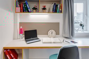 1 bed flat, Regent Street, City Centre, Plymouth, PL48BA - Image 3